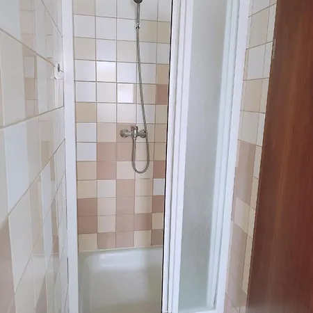 Garni אולומוץ