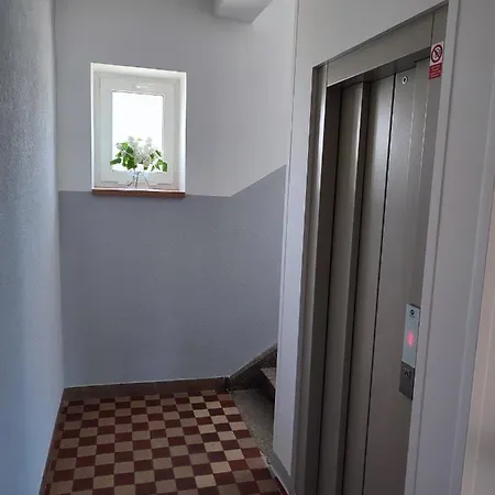 מלון Garni אולומוץ