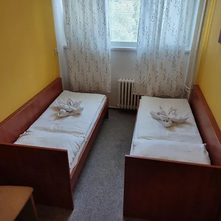 מלון Garni אולומוץ