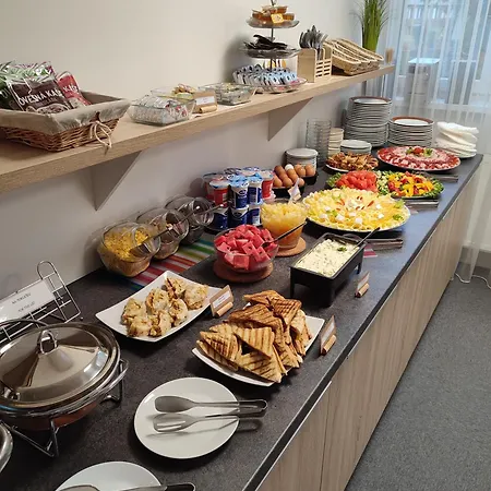 מלון Garni אולומוץ