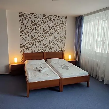 Hotel Garni 2*